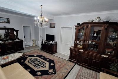 Casa de vanzare in localitatea Lazu - 7