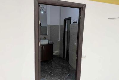 Spațiu comercial, de 158 mp, în Central - 4
