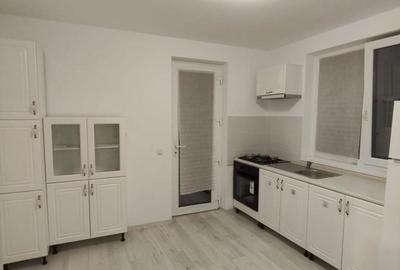 Casă cu 2 camere cu Canalizare în Central - 3
