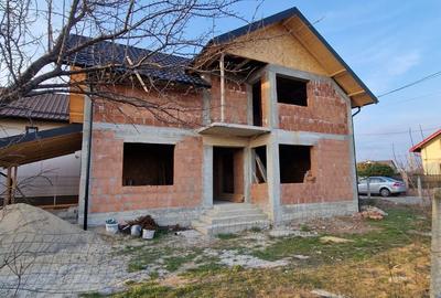 Casă cu 4 camere în Strejnicu - 2