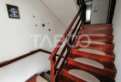 Pensiune 13 camere 16 bai sauna piscina si teren 1565 mp Cisnadioara - 36