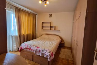 Apartament cu 3 camere decomandat, mobilat în Boema - 9