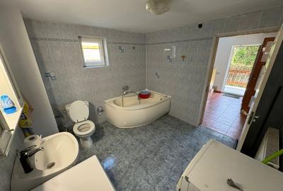 Casa in Sacele pozitionata intr-o zona linistita - 16