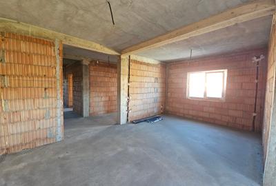 Duplex cu 3 camere cu Canalizare în Moșnița Nouă - 4