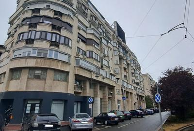 GARSONIERA / 1990 / DECOMANDATA / 42 mp /ET. 1 / STR. MAMULARI / PIATA UNIRII - 30