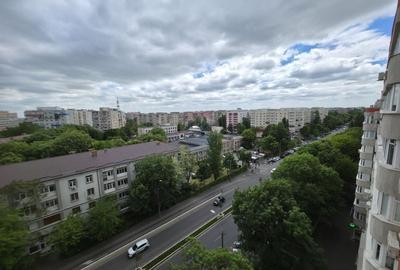 Apartament cu 3 camere semidecomandat, mobilat în Brâncoveanu