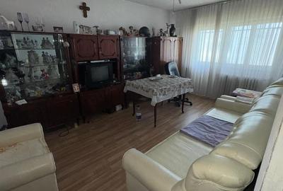 Apartament cu 3 camere decomandat în Central - 2