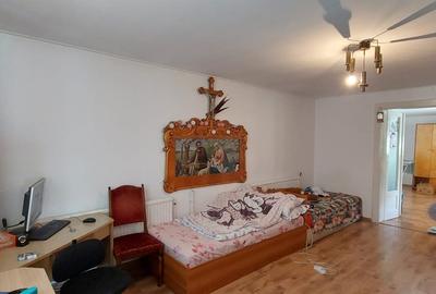 De vanzare casa singur in curte , zona Libertatii - 5