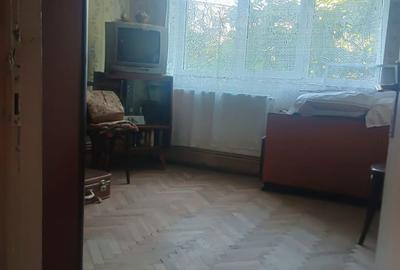 Apartament cu 3 camere decomandat în Obor - 3