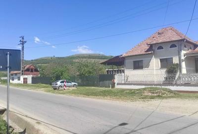 Casă cu 4 camere decomandat în Ighiu - 4