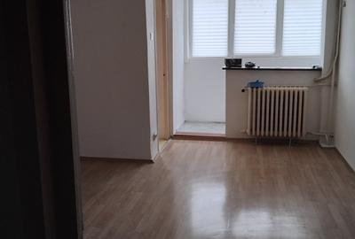 Garsonieră semidecomandată în Costin Georgian - 2