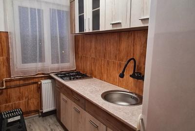 Proprietar, inchirez ap 2 camere, str Timis - 5