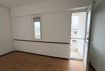 Spațiu comercial, de 22 mp, în Central - 4