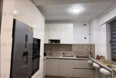 Apartament cu 3 camere decomandat în Tractorul - 5