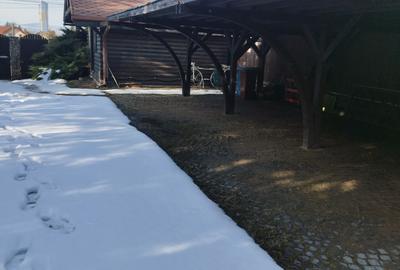 Casă cu 5 camere cu Canalizare în 7 Noiembrie - 2