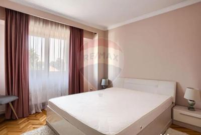 Apartament cu 3 camere decomandat în Intim - 15