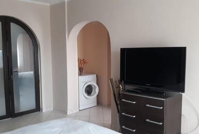 Apartament cu 2 camere semidecomandat, mobilat în 13 Septembrie - 5