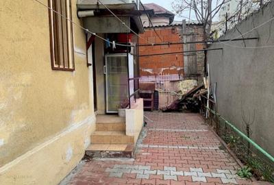 Casă individuală cu 3 camere semidecomandat cu Canalizare în Floreasca - 3