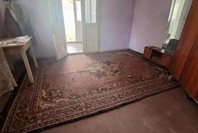 Casa batraneasca de vanzare Comane?ti, cartier Straja la 5 minute de ora? - 7