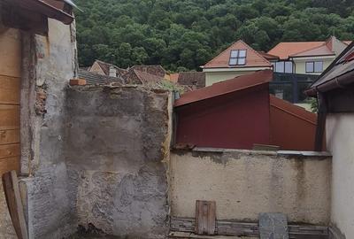 Casă individuală cu 6 camere cu Teren 60 Mp în Centrul Istoric - 1