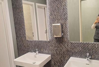 Spațiu comercial, de 464 mp, în Central - 5
