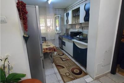 Vanzare Apartament 4 camere Semidecomandat Mariuca Vanzare Apartament 4 camere Semidecomandat Mariuca - 3