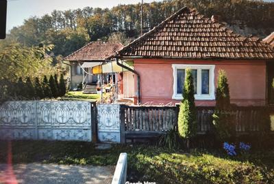 Casă cu 4 camere în Var - 1