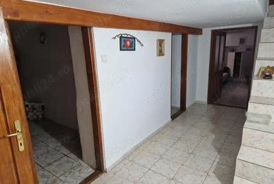 Casă cu 4 camere în Central - 5