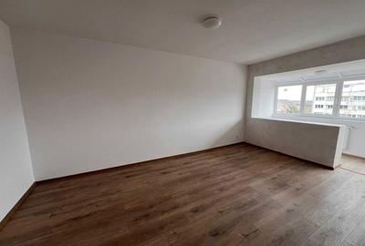 Apartament cu 2 camere decomandat în Aleea Carpați