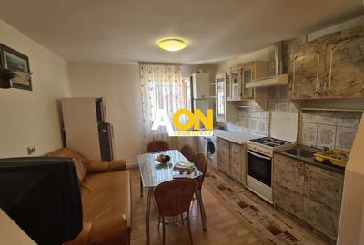 Apartament cu 2 camere semidecomandat, mobilat în Cetate