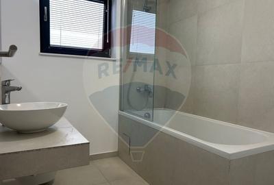 Vila cu 4 camere de vanzare in Liziera de Lac - 3