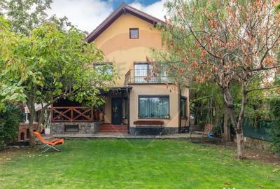 Casă cu 7 camere cu Garaj în Central - 14