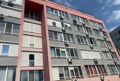 Apartament cu 3 camere semidecomandat în UTA - 3