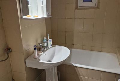 Apartament cu 2 camere decomandat în Rovine - 4