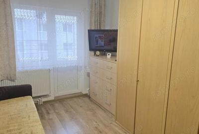 Apartament cu 2 camere semidecomandat în Micro 15 - 16