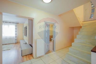 Casă individuală cu 6 camere cu Canalizare în Central - 9