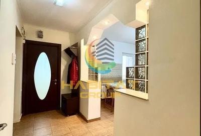 Apartament cu 3 camere semidecomandat în Central