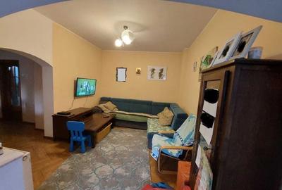 Casa situata in zona Bratianu din caramida