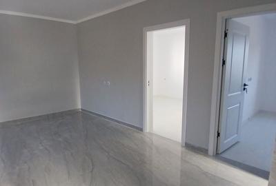 Casă cu 4 camere în Central - 2