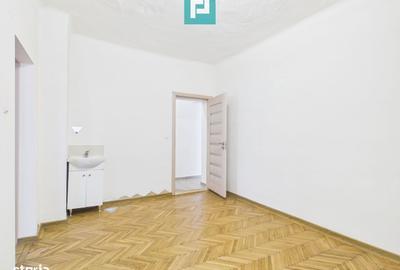 Spațiu comercial, de 74 mp, în Complex Studențesc - 8