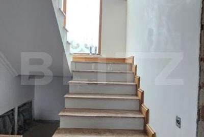 Casă cu 5 camere cu Teren 1000 Mp în Central - 8
