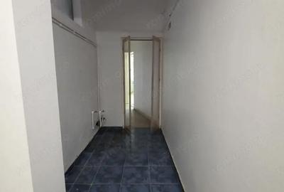 Spațiu comercial, de 122 mp, în Tineretului - 6
