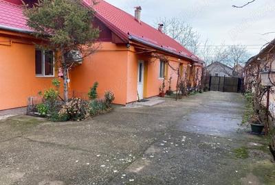 Casă cu 5 camere cu Teren 1347 Mp în Central - 2