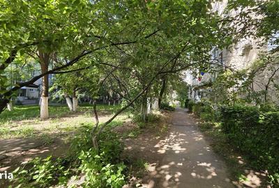 Apartament cu 3 camere semidecomandat în Decebal - 4