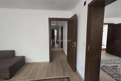 Casă cu 5 camere cu Teren 341 Mp în 1 Mai - 3