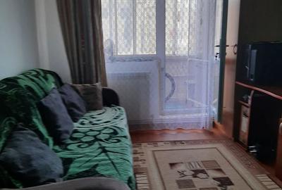 Apartament cu 4 camere decomandat în Micro 17 - 3