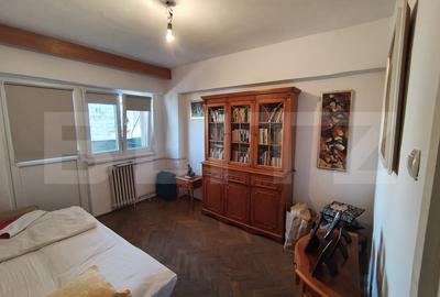 Apartament cu 4 camere, 88 mp, etaj intermediar, pe B-dul Dacia - 12
