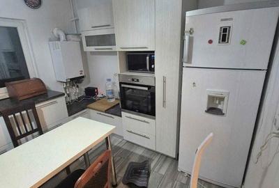 Apartament cu 3 camere în 13 Septembrie - 2
