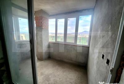 Apartament cu 3 camere semidecomandat în Cugir - 3