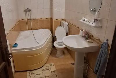 Vand apartament cu 1 camera decomandat - 1